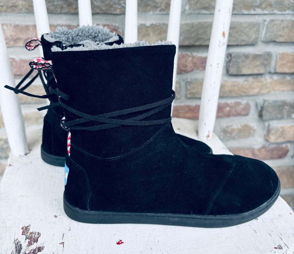 Girls' TOMS Youth Nepal Suede Boots, Black, Size 4Y